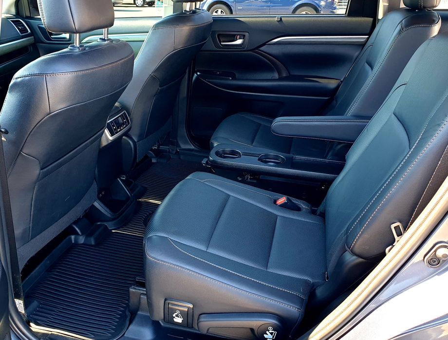 TOYOTA Highlander LIMITED AWD 2019