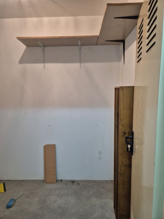 Garagem box + arrumos em Pedrouços