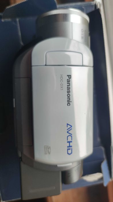 Продам камеру Panasonic  HDC -DX 1