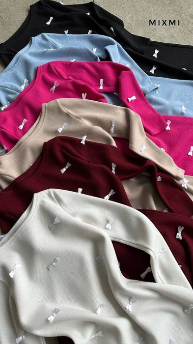 Жіноча сукня з бантиками