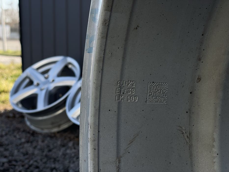 Продам комплект титанових дисків Renault 4/100 R16