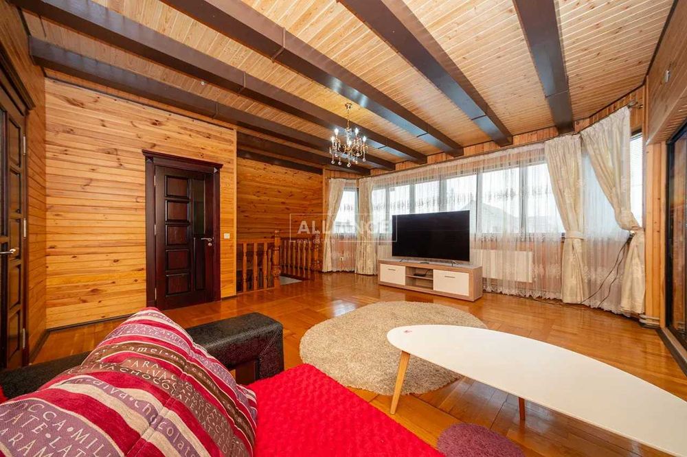 Затишний будинок з ремонтом в Надвірній!