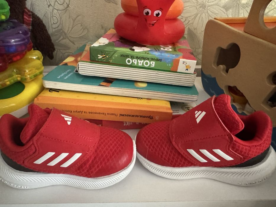 Кросівки Adidas 20р.