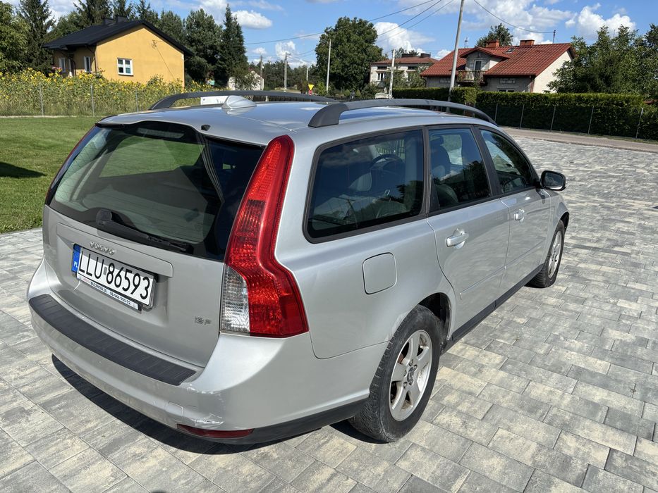 Volvo v50 lift  1.8B 2008r