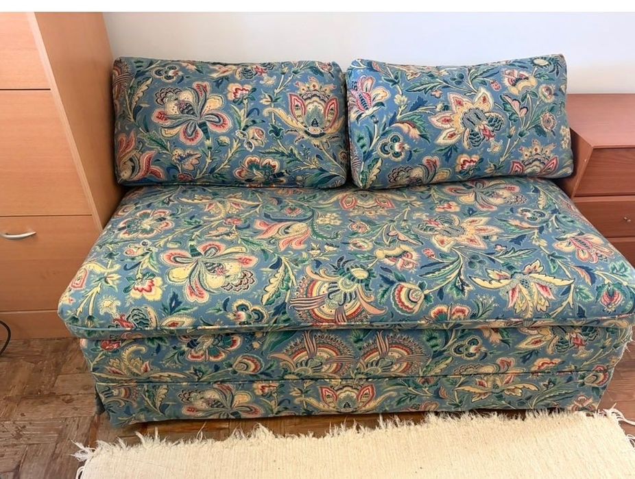 SOFA PEQUENA-  Para Sala ou Quarto