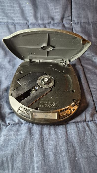 CD-плеєр Panasonic SL-S112 під  ремонт