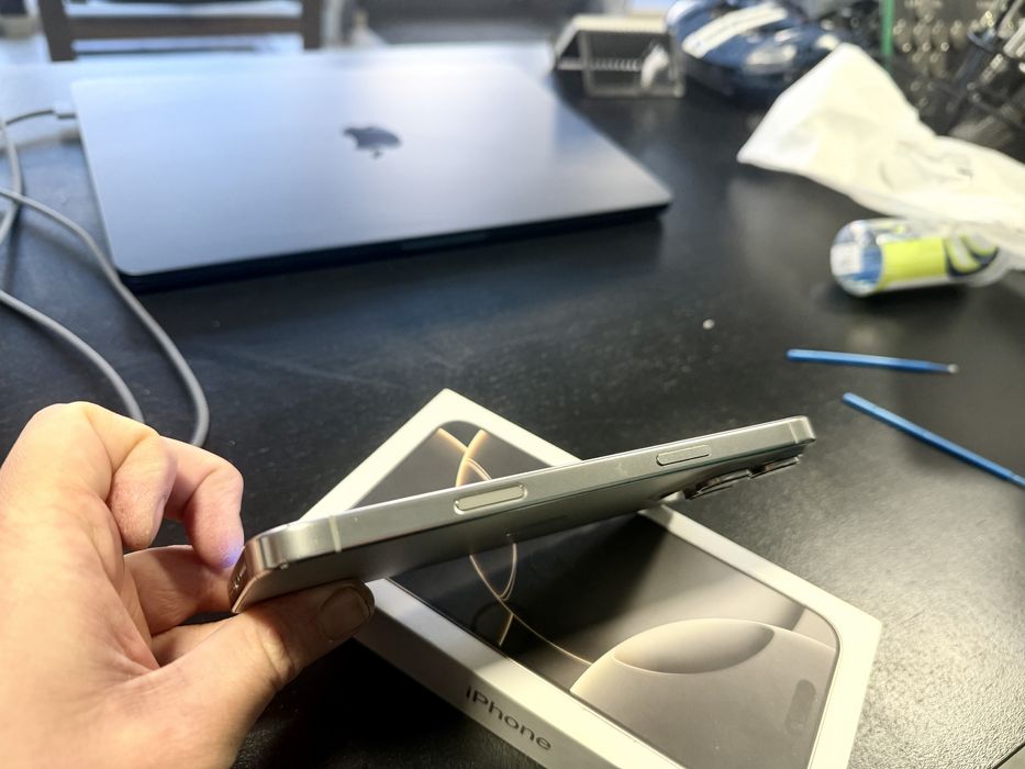 Apple Iphone 16 pro max 512 silver 95%