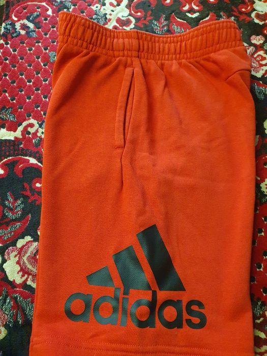 Шорти adidas 116грн.