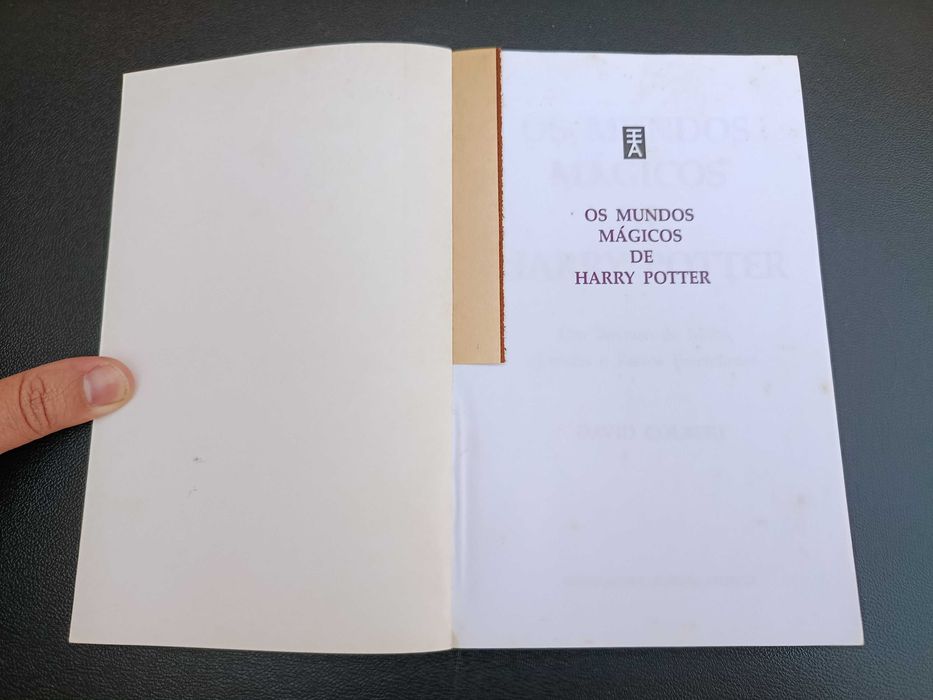 Livro "Os Mundos Mágicos de Harry Potter", David Colbert
