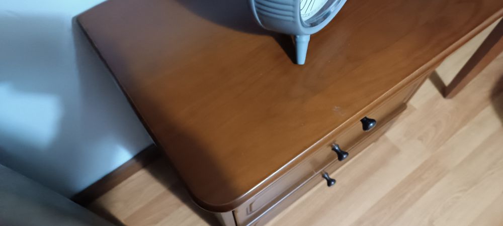 Mesa de cabeceira madeira maciça cerejeira