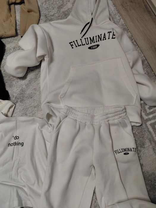 Ubranie damskie paka