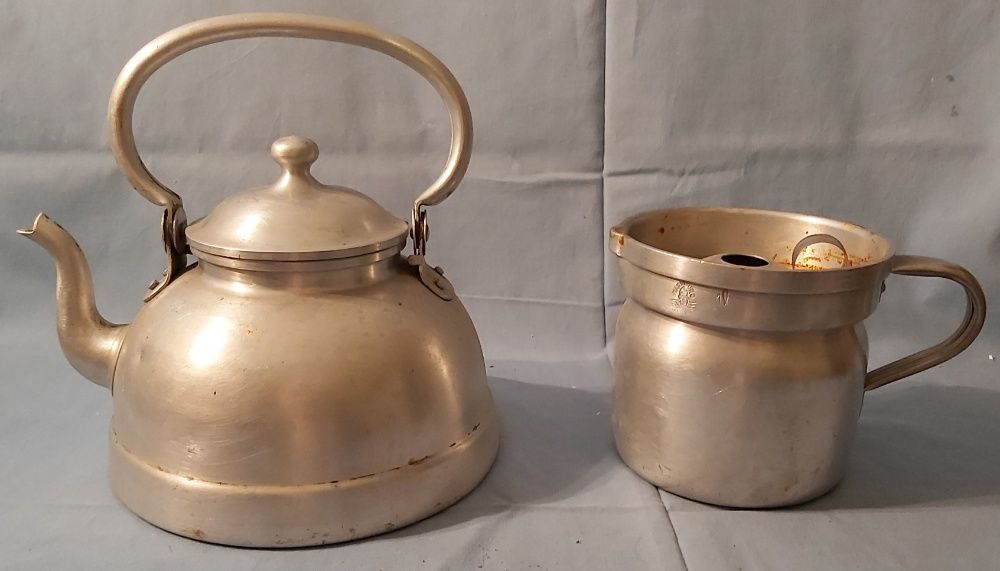 Chaleira e leiteira de alumínio antigas anos 50