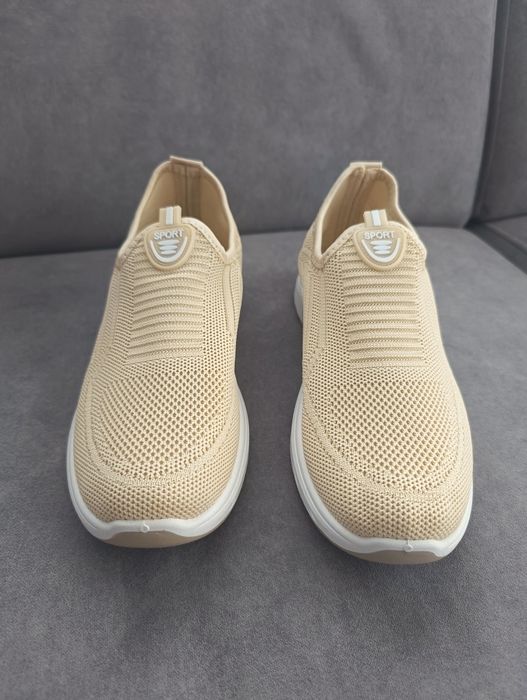 Buty wsuwane 39 Nowe