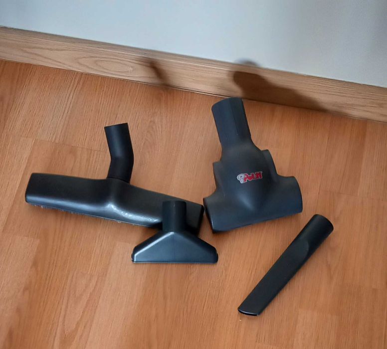 Aspirador, com acessorios em bom estado