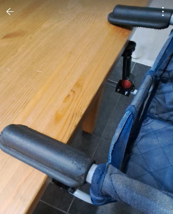Cadeira infantil de refeições Bebé Confort usada