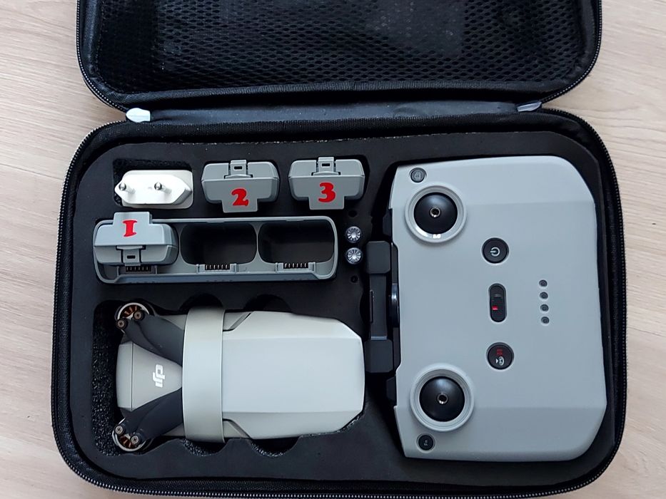 Sprzedam drona DJI Mini 2