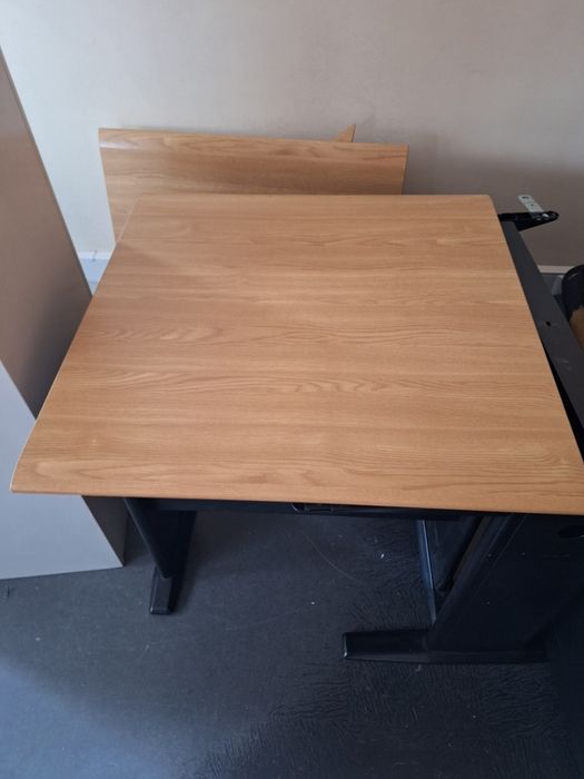 Secretária  0,80 x 0,80