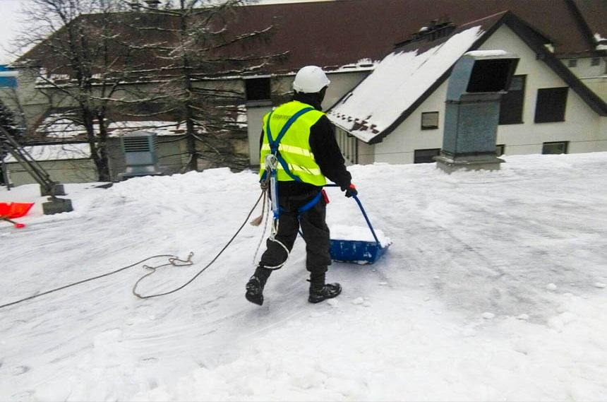 Odśnieżanie dachów