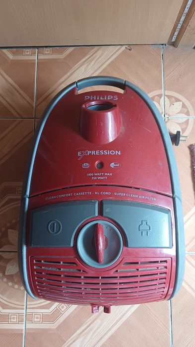 Пилосос Philips Expression 1800
