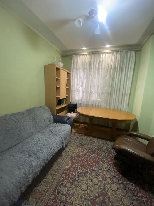 Продам частину будинку на Олега Антонова( Максима Шимка)