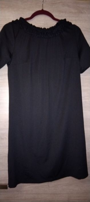 3 сукні розміру с-м