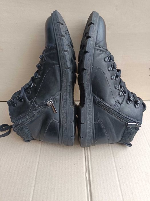 Чоловічі боти 43 розмір, довжина устілки 28см.