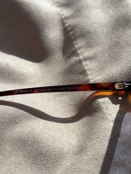 Квадратні сонцезахисні окуляри, хамелеон