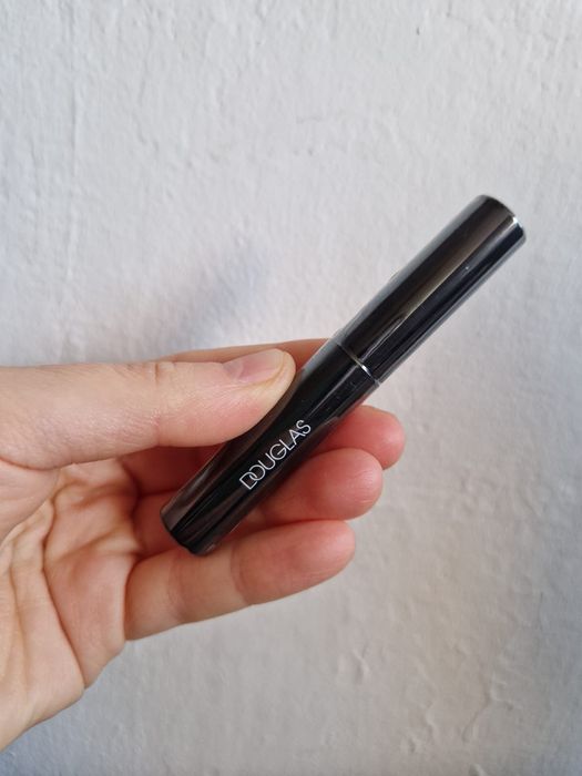 Douglas wodoodporny eyeliner