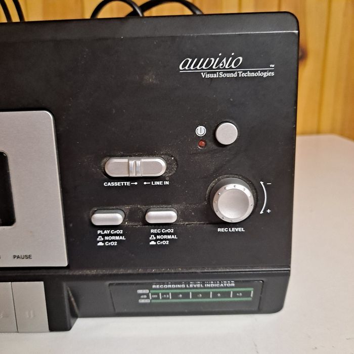 Klasyczny odtwarzacz kaset Auvisio – idealny dla miłośników retro i ko
