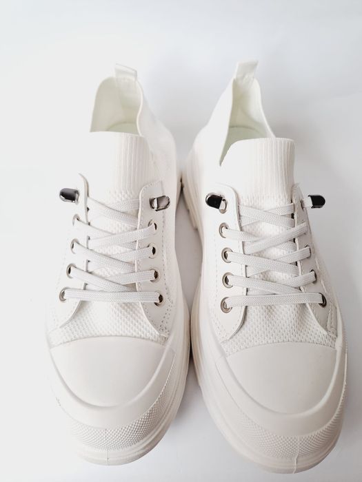 Trampki damskie, slip-on, obuwie sportowe, białe - rozmiar 39