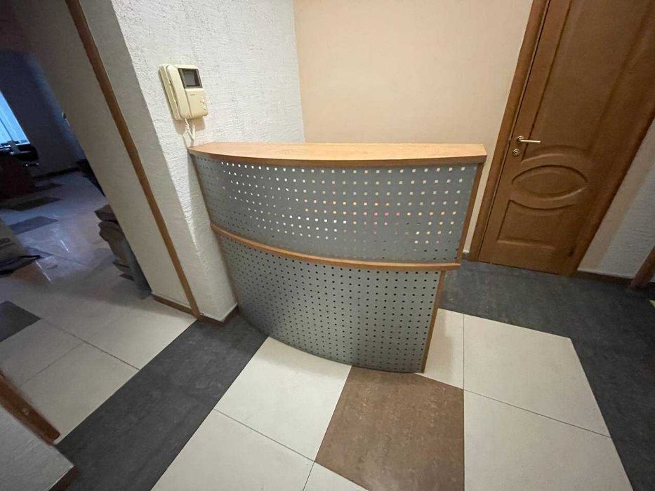 Рецепція в офіс б/в