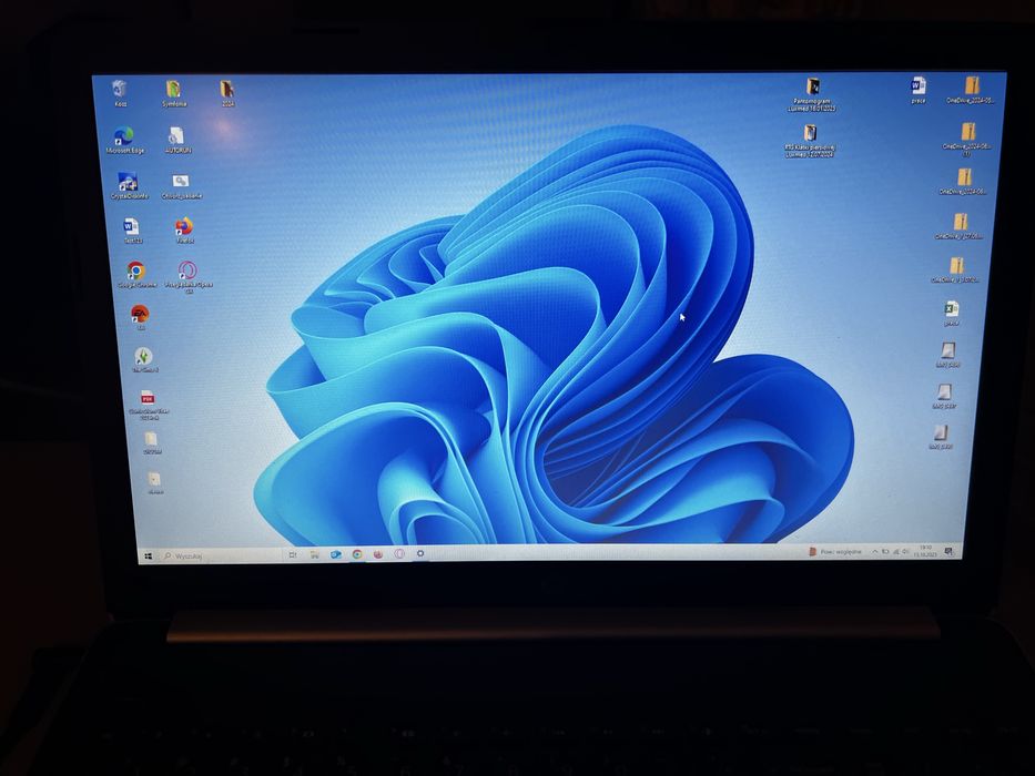 Laptop Hp 255 8GB  RAM 256 GB SSD