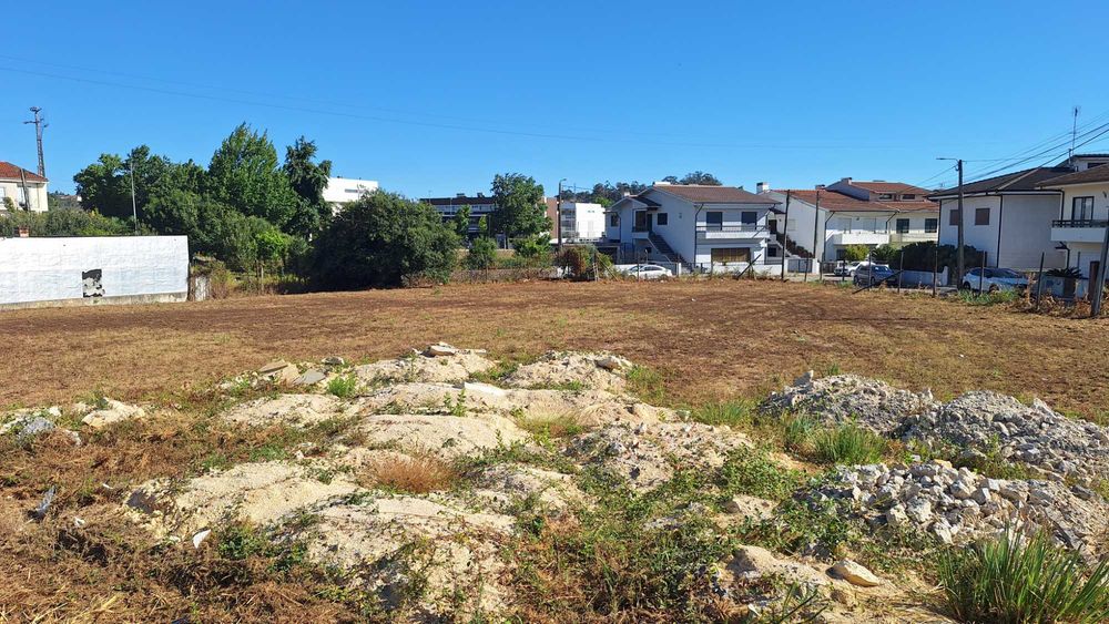 Terreno p/ 5 moradias – Maia - 2378m2– 299.000 €