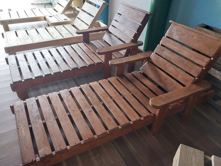 Espreguiçadeira de madeira