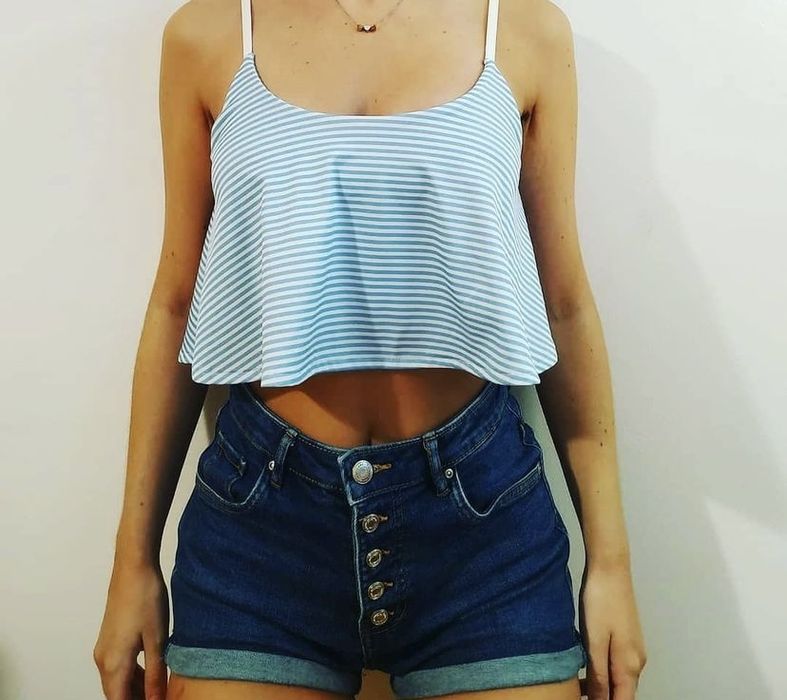 Top às riscas azul Zara