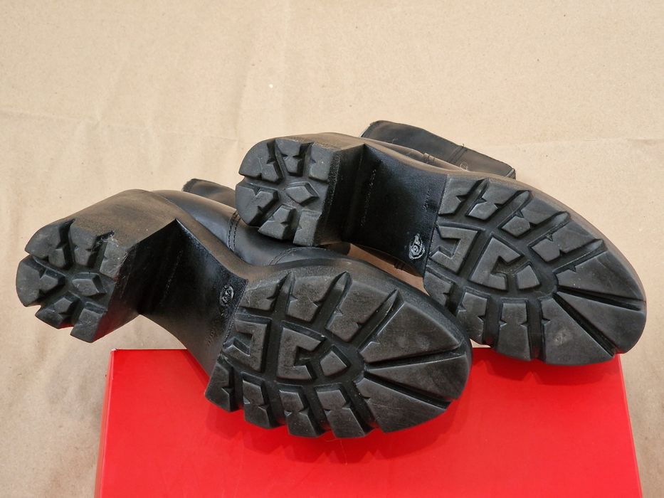 Чорні шкіряні ботильйони на високих підборах і платформі, 36р