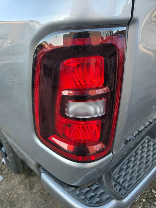 Стоп  левый правый Dodge Ram 1500 разборка запчасти