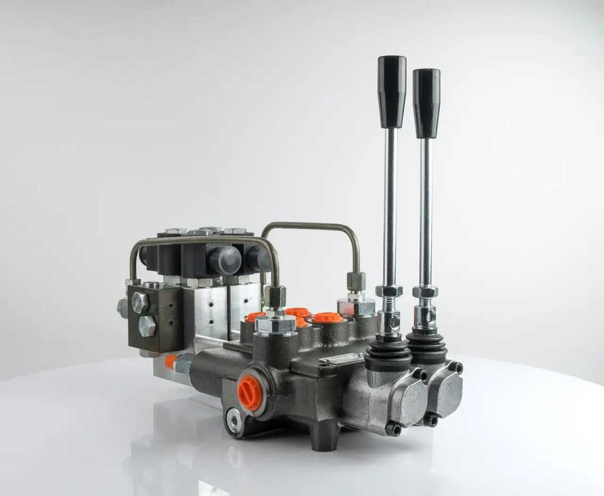 Надійний, якісний гідророзподільник Р40, Р80 на МТЗ, ЮМЗ, Т40, Т150