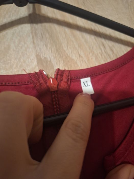 Damska sukienka XL z wszytym bolerkiem elegancka koronka