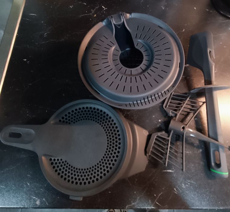 Vendo Bimby TM6 com acessórios