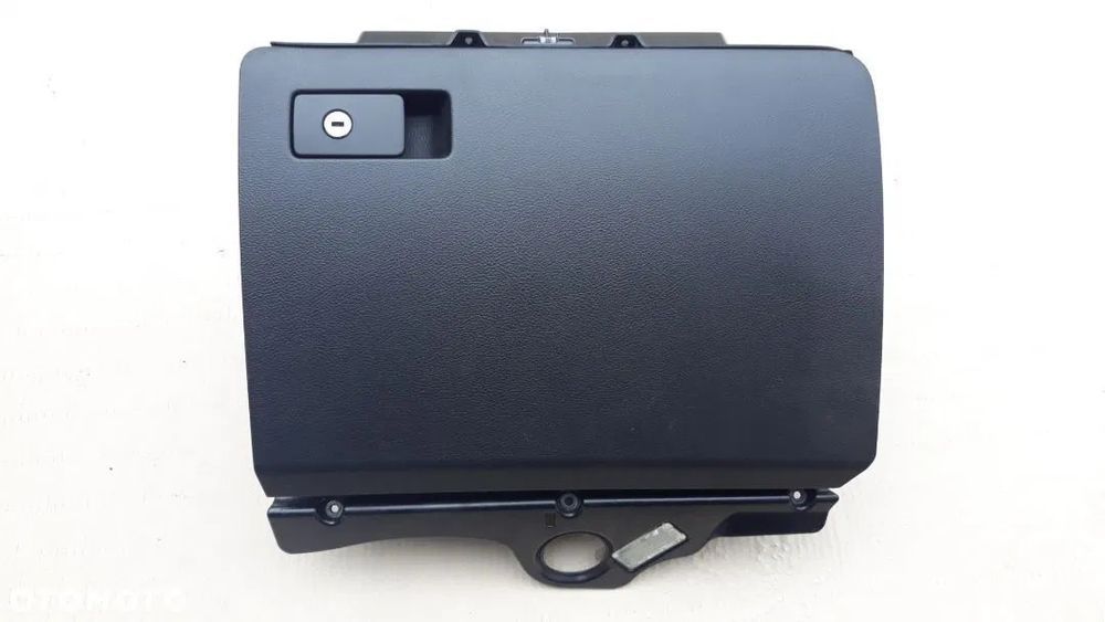 Zmieniarka Płyt Cd + Schowek Europa Vw Passat B6