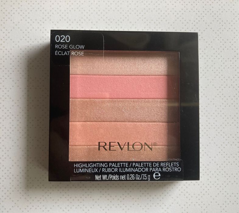 4 Paletas de maquilhagem (bronzeadores, iluminador e blush)