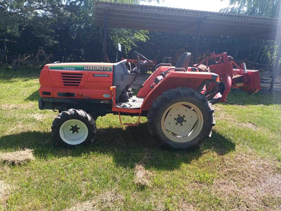 Продається трактор Hinomoto 221
