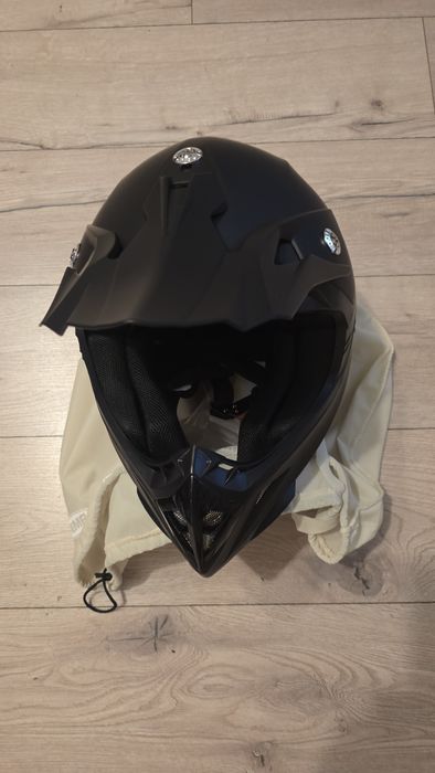 Yema YM-915 kask hulajnoga elektryczna