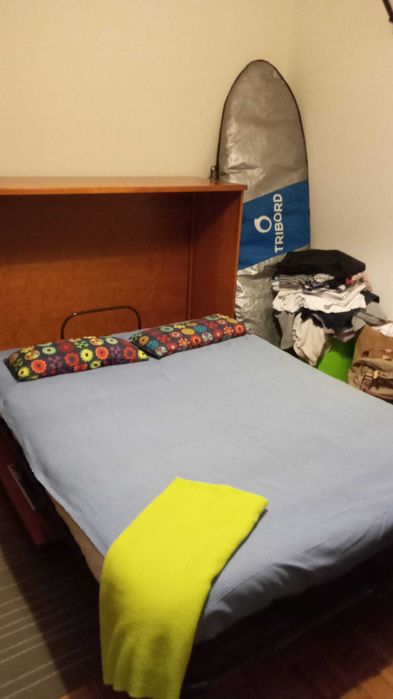 Móvel com cama rebatível