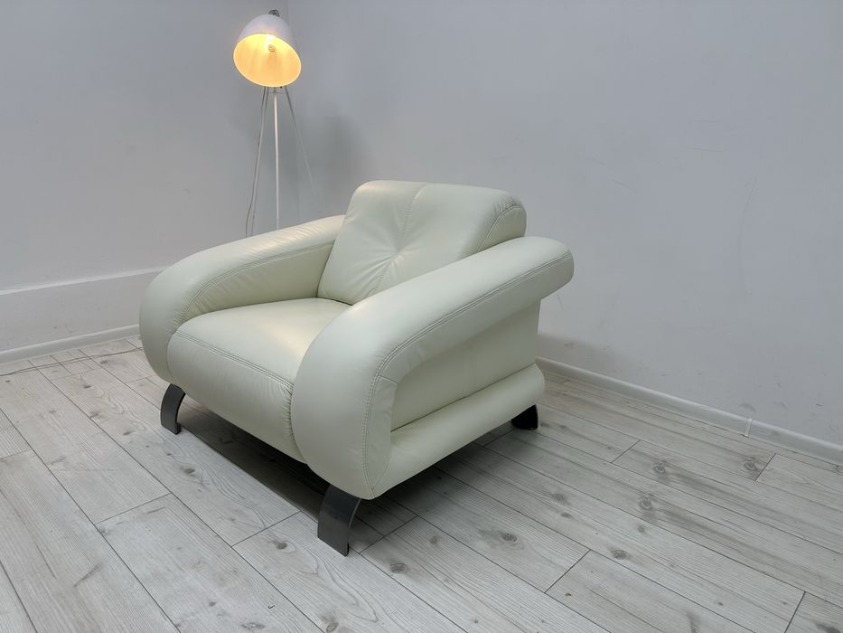 Стильне шкіряне крісло з Європи