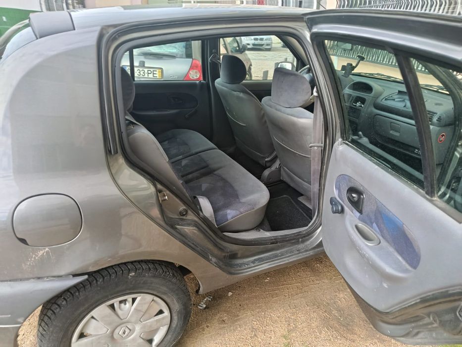 Carro em otimo estado .