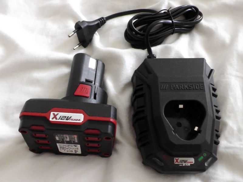 Akumulator Parkside 12V 4Ah z szybką ładowarką