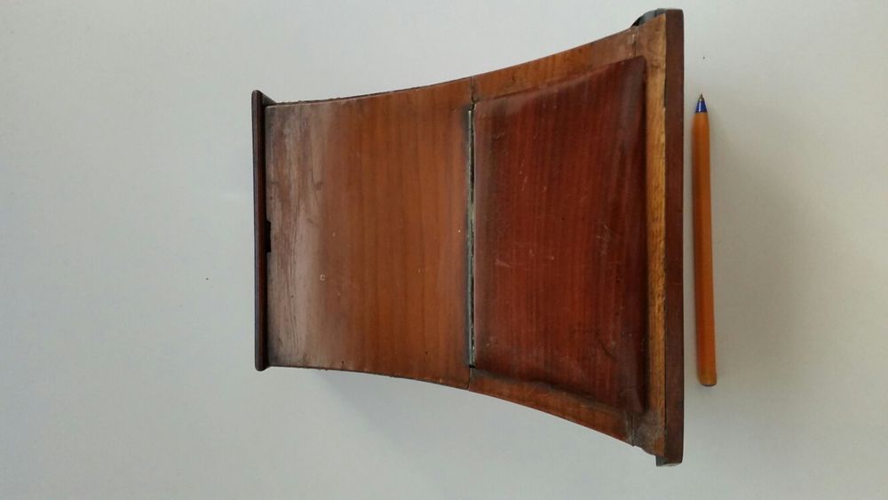 Estereoscópio antigo e fotografias