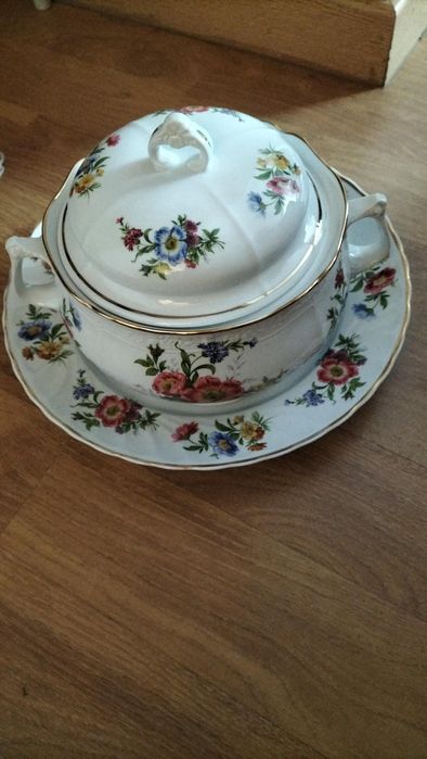 Sopeira de Porcelana Decorativa Floral